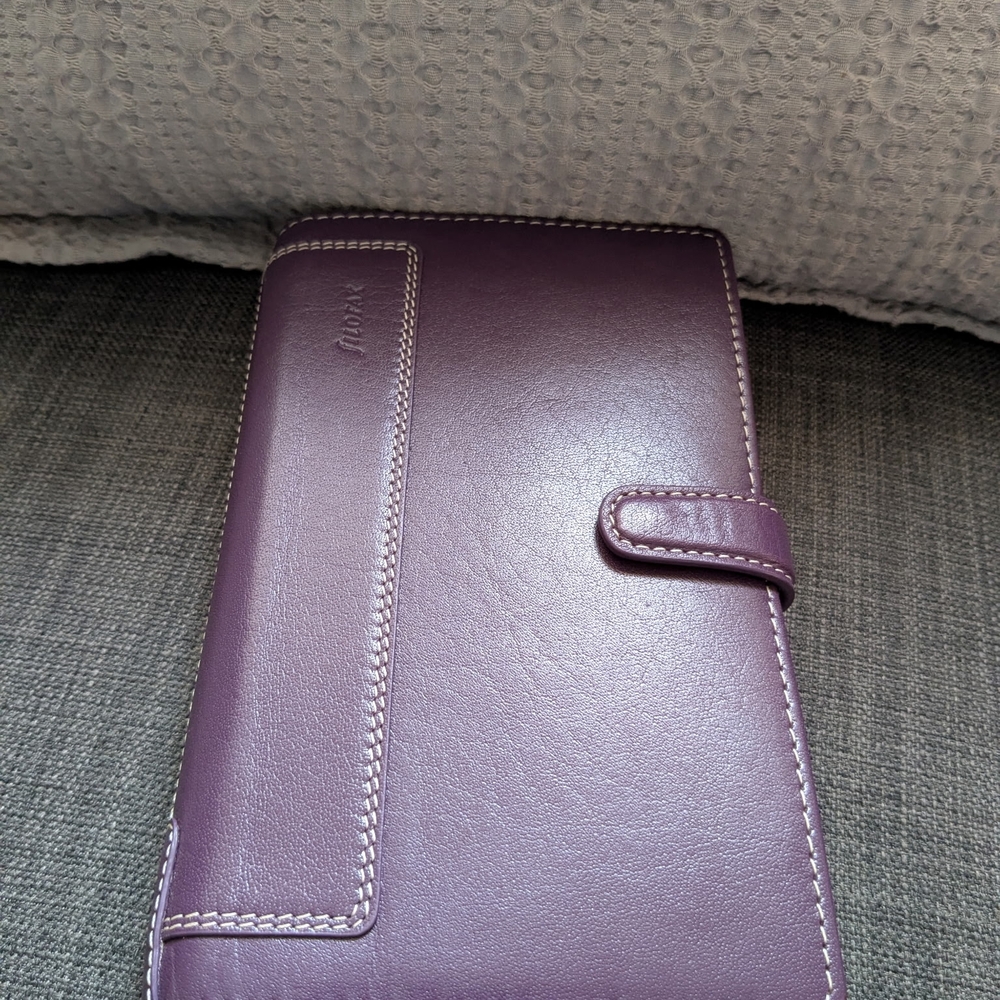 Filofax Compact Holborn Personal Rings In Purple Buffalo Leather
